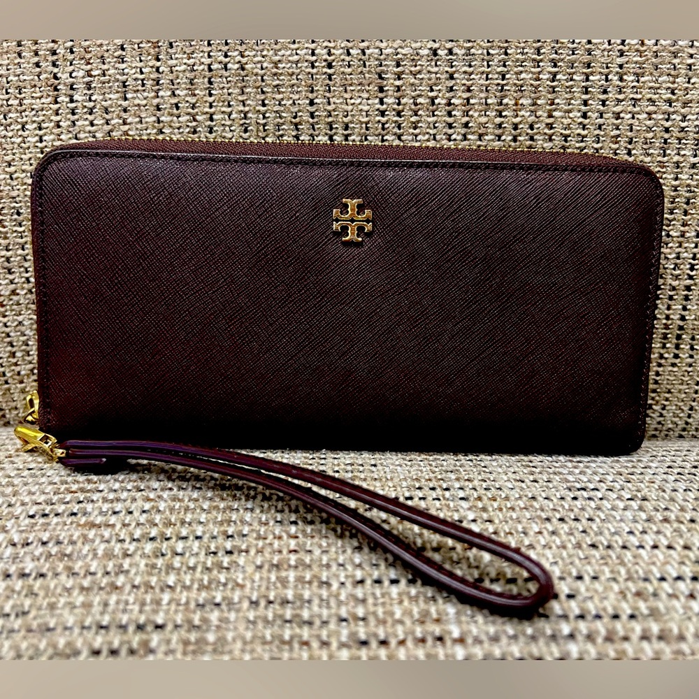 Tory Burch phone wallet/wristlet